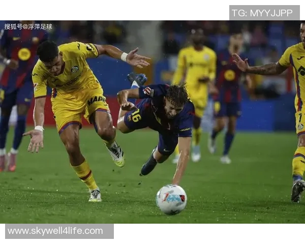 巴萨费尔明的崛起与挑战解析足球世界的新星之路 巴萨费尔明的崛起与挑战解析足球世界的新星之路