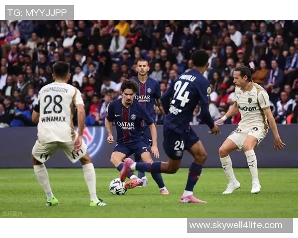 巴黎圣日耳曼在欧冠小组赛客场大胜皇家马德里