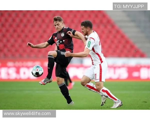 拜仁客场绝杀科隆,保住榜首位置:一场荡气回肠的较量 拜仁客场绝杀科隆,保住榜首位置:一场荡气回肠的较量